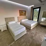 Villa Olive Hill New *