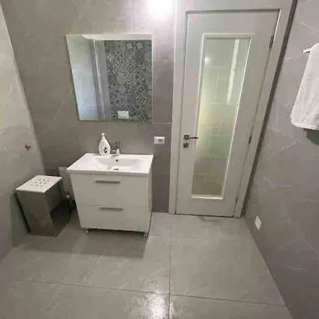 Olive Hill New Villa Vlorë